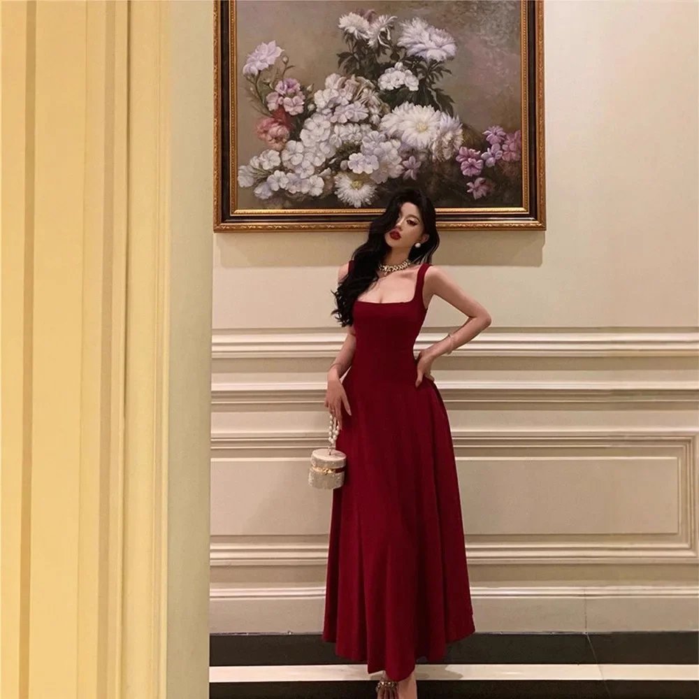 Elegant French Style Hepburn Red Dress Summer New Waist Cinching Slimming Pleated A- Line Long Skirt Knee-Length Sleeveless