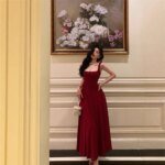 Elegant French Style Hepburn Red Dress Summer New Waist Cinching Slimming Pleated A- Line Long Skirt Knee-Length Sleeveless - Image 4