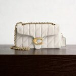 2026 model high-end chain shoulder bag, featuring a diamond pattern design, an extremely fashionable bag. - Image 3