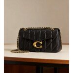 2026 model high-end chain shoulder bag, featuring a diamond pattern design, an extremely fashionable bag. - Image 5